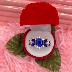 🌷 Silver Toned Sapphire CZ Ring 🌷 6